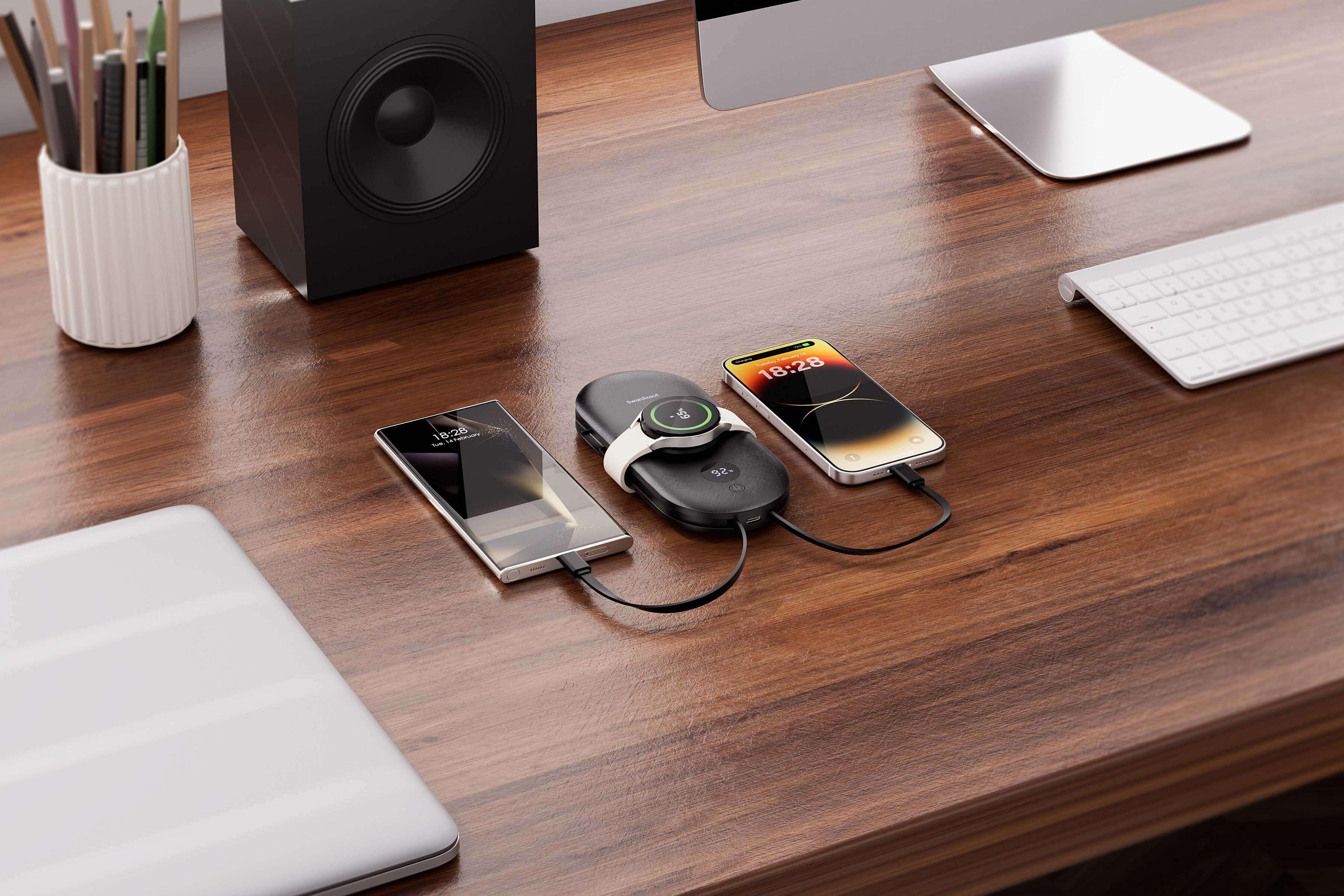 SwanScout power bank charging 3 Samsung devices